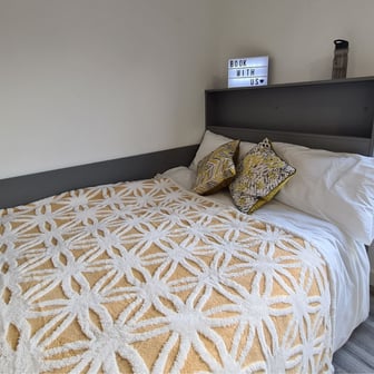 Premium Plus Studio - Image 2